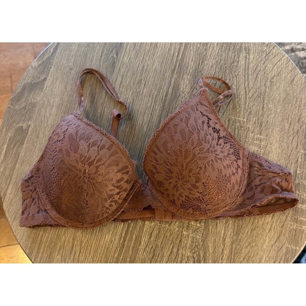 Juicy Couture 36B Mauve Lace Lined Underwire Bra